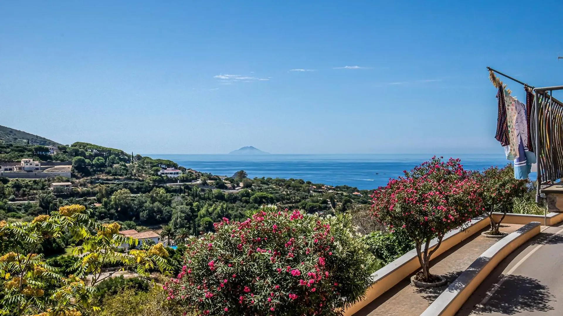 Casa Montecristo كابوليفيري